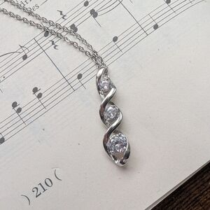Silver Triple Stone Twist Pendant Necklace